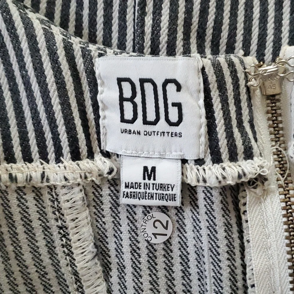 Urban Outfitters BDG Hudson Black and White Pinstriped Denim Mini Dress Size M - Picture 6 of 10